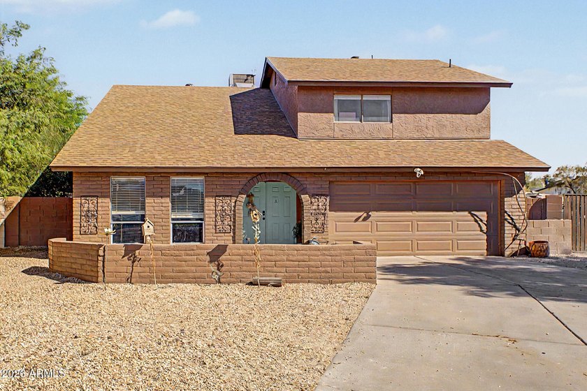 Welcome to this wonderful two-story home that combines comfort - photo 2