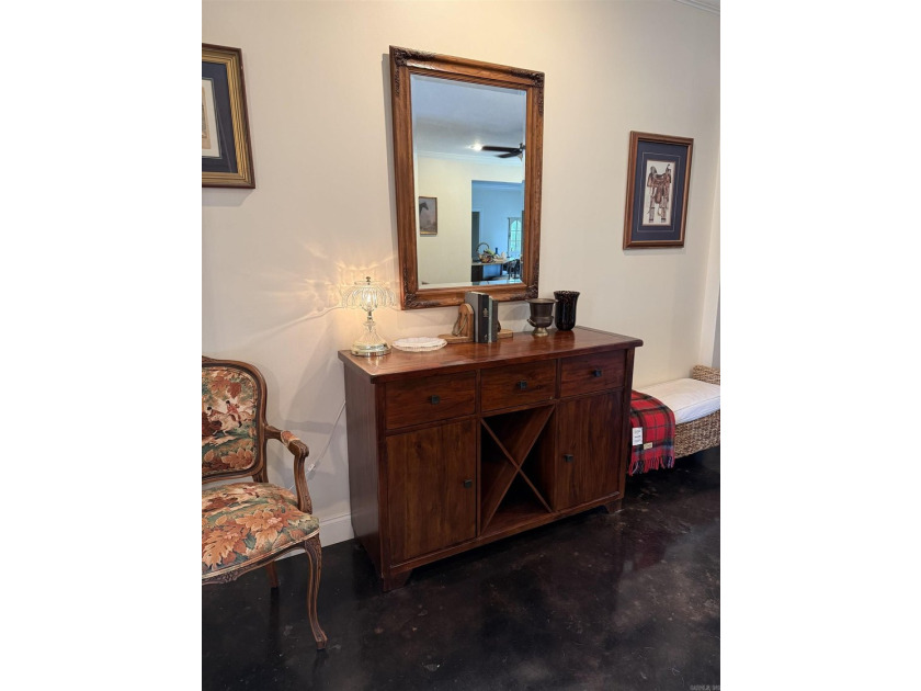 Beautiful custom built home on #15 Fairway in Sage Meadow with 5 - photo 4
