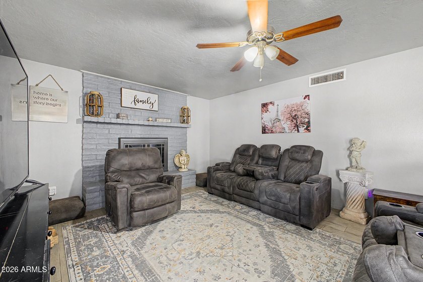 Welcome to this wonderful two-story home that combines comfort - photo 7