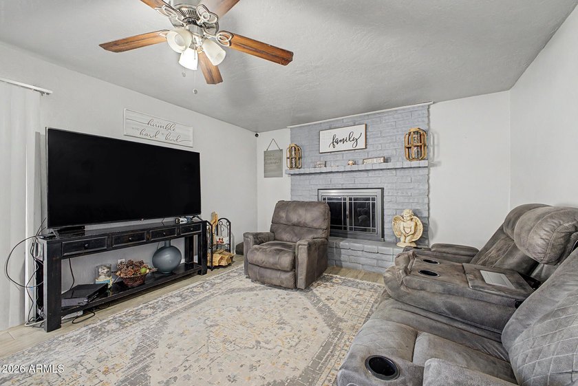 Welcome to this wonderful two-story home that combines comfort - photo 8