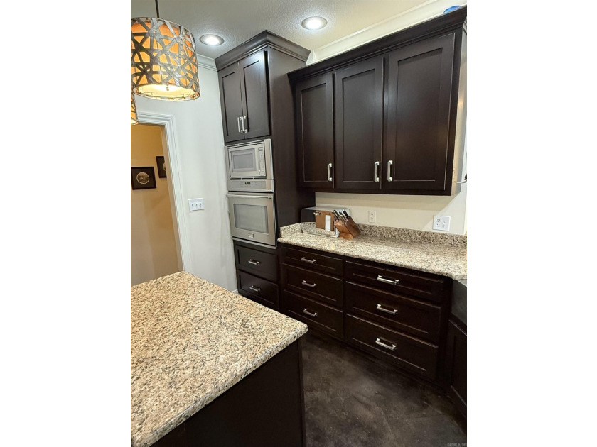 Beautiful custom built home on #15 Fairway in Sage Meadow with 5 - photo 10