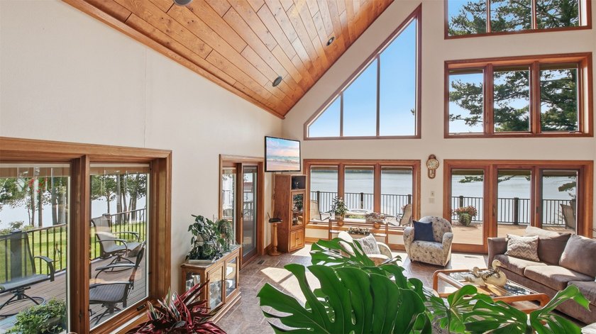 Welcome to one of the Chetek Chain's most distinctive waterfront - photo 20