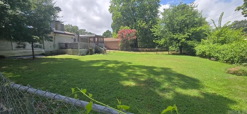 Nice home on a corner lot just two blocks from Reynolds - photo 8