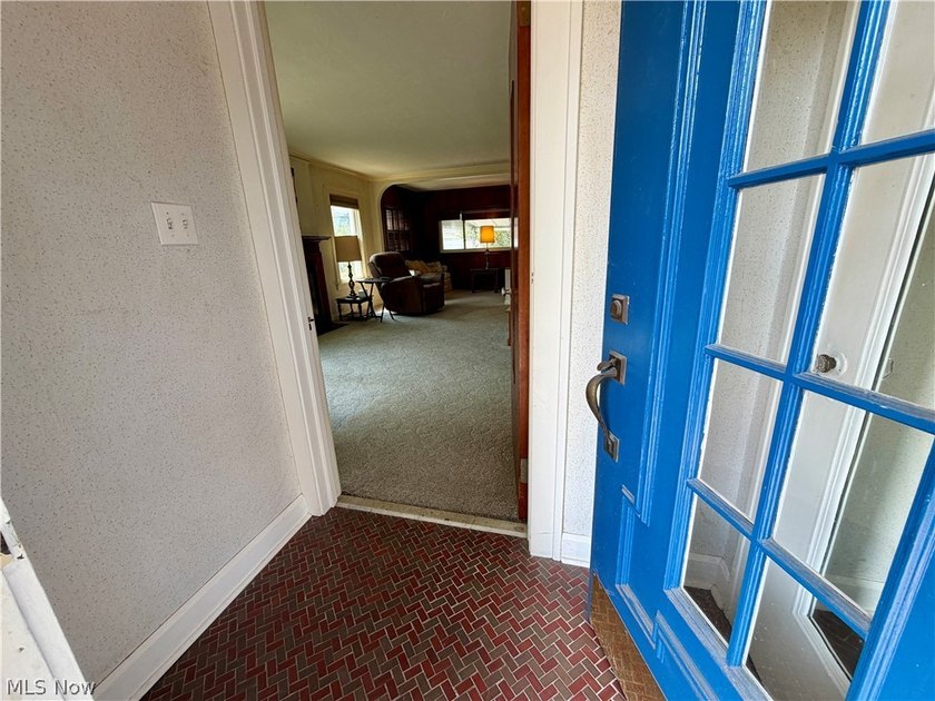Step into the timeless charm of this classic 3-bedroom colonial - photo 3