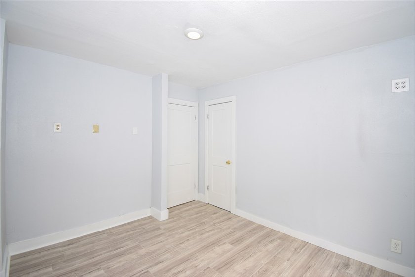 Just renovated!! Added another bedroom and large bathroom - photo 16