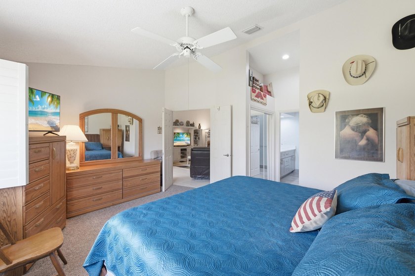 Don't Wait ! Welcome to this charming 3-bedroom, 2-bathroom - photo 16