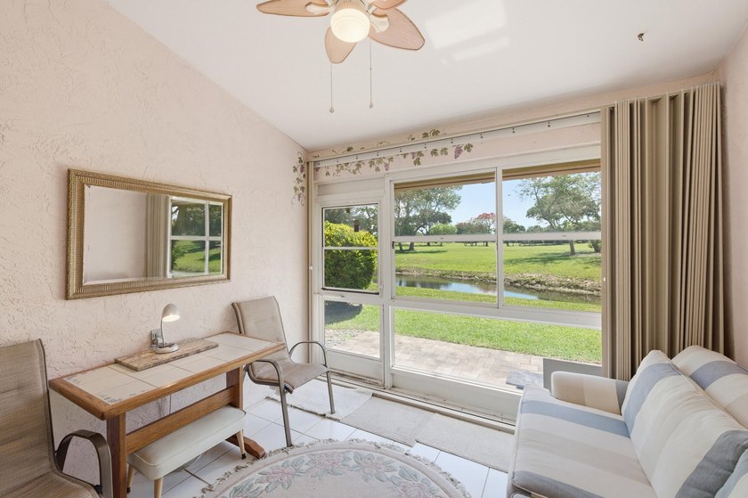 Don't Wait ! Welcome to this charming 3-bedroom, 2-bathroom - photo 21