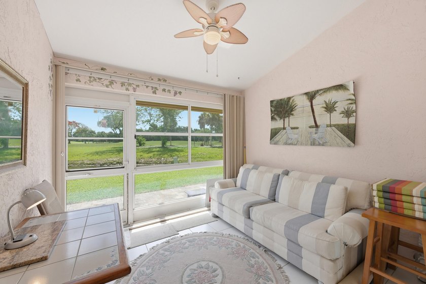 Don't Wait ! Welcome to this charming 3-bedroom, 2-bathroom - photo 22