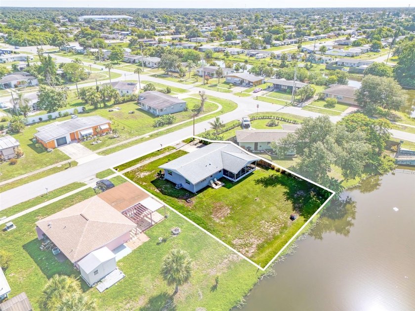 Experience PANORAMIC WIDE CANAL VIEWS and MODERN COASTAL - photo 10