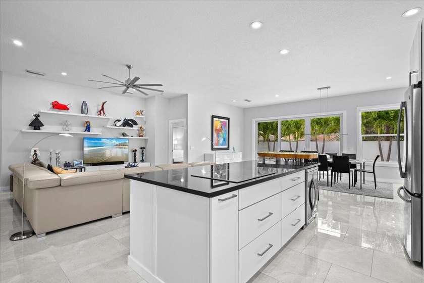 Beautifully reimagined home in the Hamptons of Jupiter - photo 8
