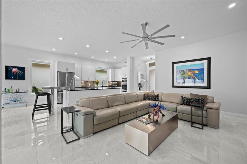 Beautifully reimagined home in the Hamptons of Jupiter - photo 10