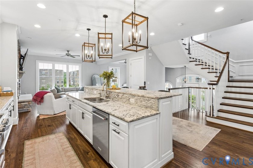 A townhome of this caliber rarely becomes available in the - photo 23