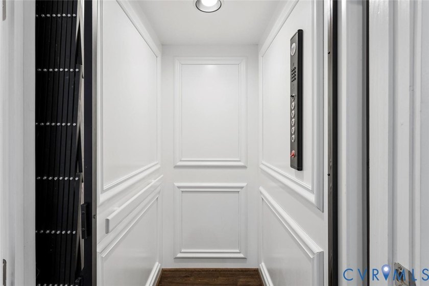 A townhome of this caliber rarely becomes available in the - photo 25