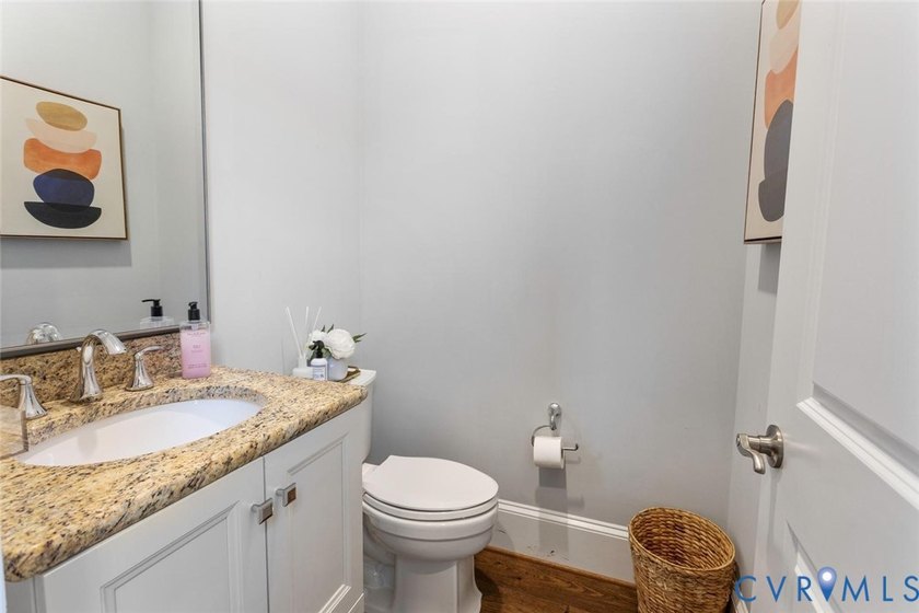 A townhome of this caliber rarely becomes available in the - photo 38
