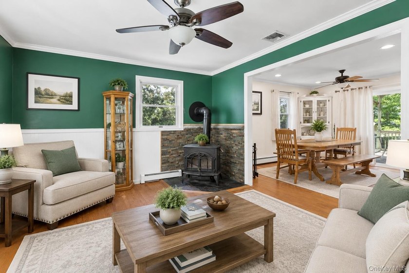 Welcome to this spacious and meticulously maintained 2,464 - photo 5