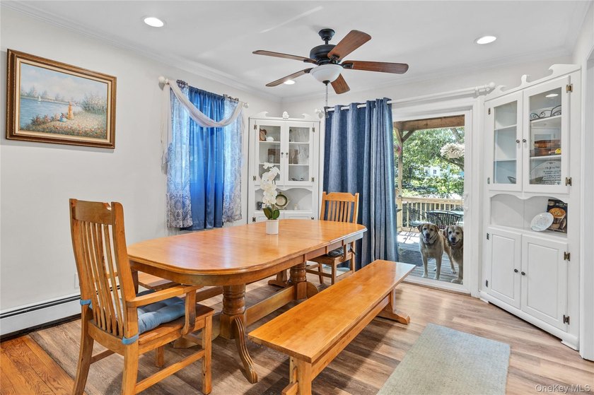 Welcome to this spacious and meticulously maintained 2,464 - photo 8