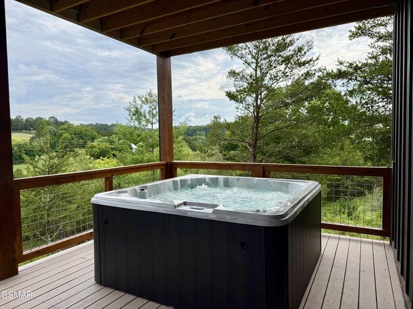 Turn-key 4-bedroom cabin located in the gated Timberlake Bay - photo 16