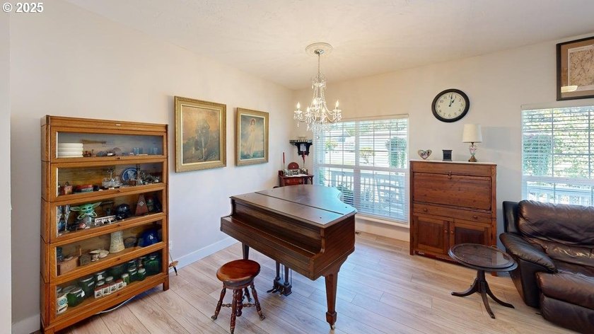 Spacious 4-bedroom, 3.5 bath residence with a rare 4-car garage - photo 17