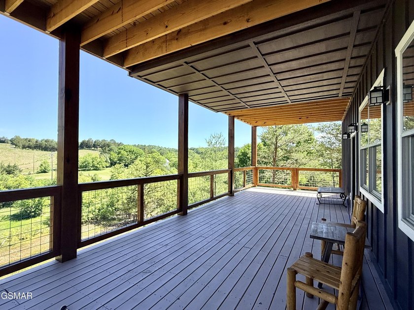 Turn-key 4-bedroom cabin located in the gated Timberlake Bay - photo 18