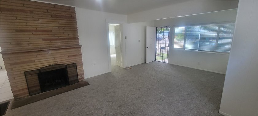 Discover the potential of this Duplex located at 411 E 8th - photo 7