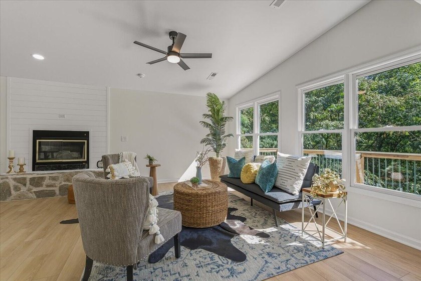 Escape to lake life in this beautifully updated one-story - photo 7