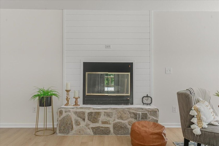 Escape to lake life in this beautifully updated one-story - photo 9