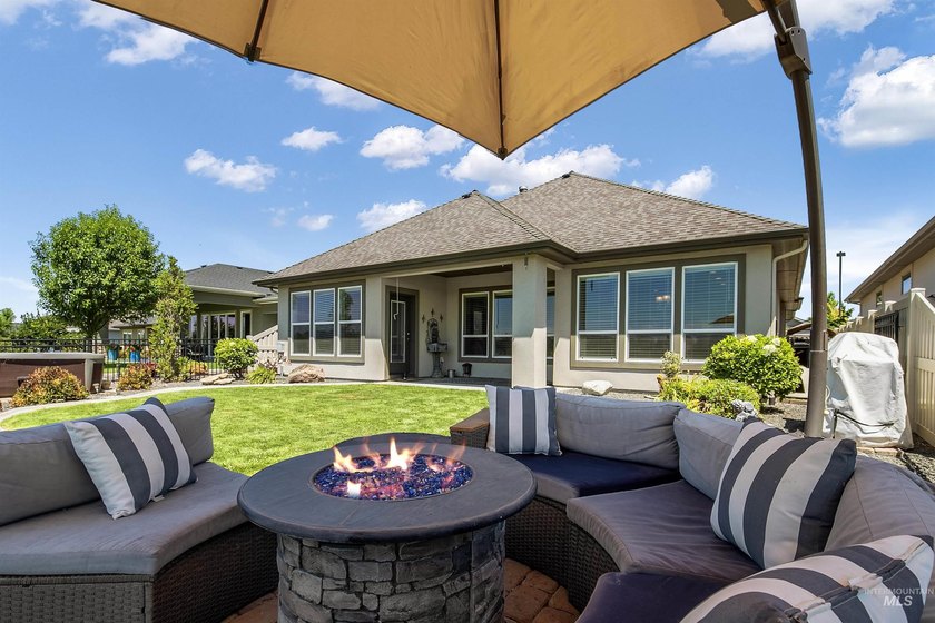 Custom home in the prestigious Red Hawk Ridge community. This - photo 37