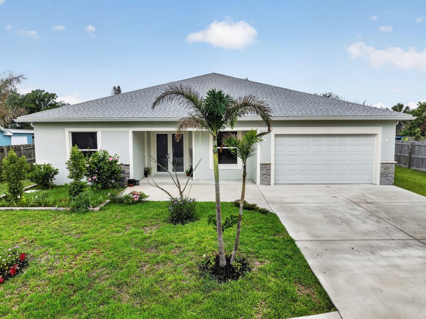Brand-new construction in Port St. Lucie offering an impressive - photo 3