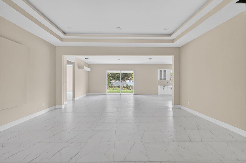Brand-new construction in Port St. Lucie offering an impressive - photo 10