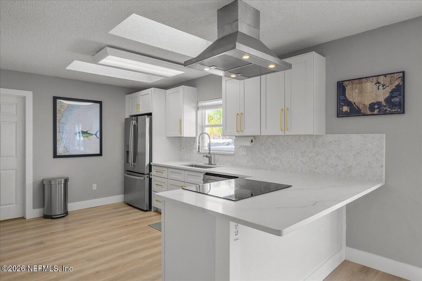 Island living east of A1A in a highly desirable non-HOA - photo 4