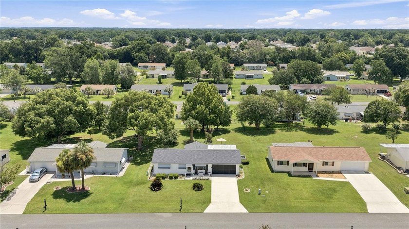 ***BRAND NEW ROOF 2025*** Welcome to this charming and - photo 4