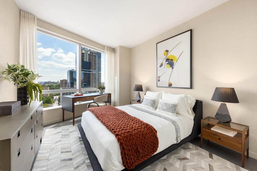 THE SMARTEST BUY IN BROOKLYN. BROOKLYN POINT OFFERS ONE OF THE - photo 7