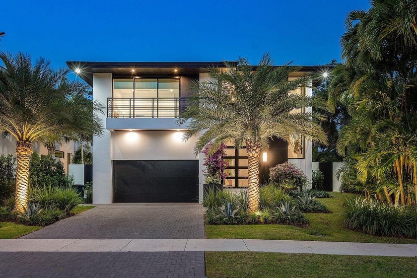 Located in the coveted area of Port La Mar in East Boca Raton - photo 5