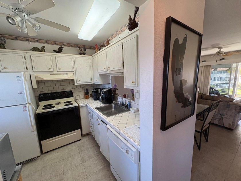 Motivated seller, reduced price!. Enjoy beautiful water view - photo 4