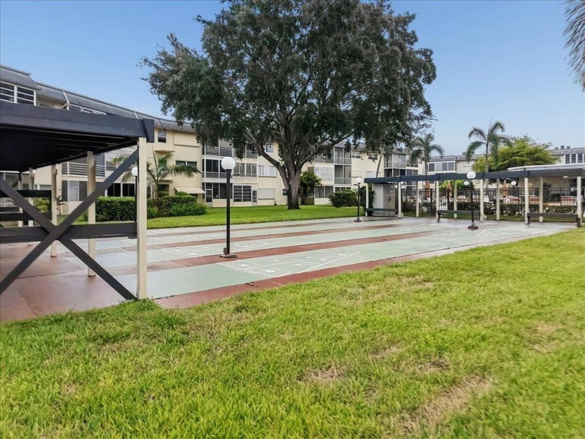 This is your perfect Retreat, located in the heart of Fort - photo 10