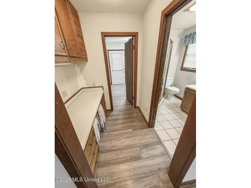 Located in a quiet country setting just minutes from town, 1560 - photo 11
