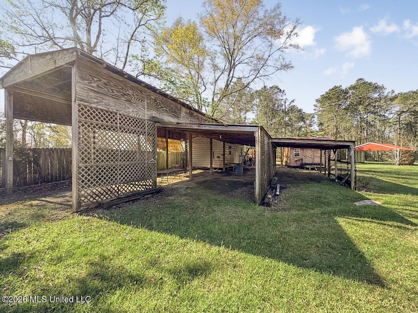 Located in a quiet country setting just minutes from town, 1560 - photo 18