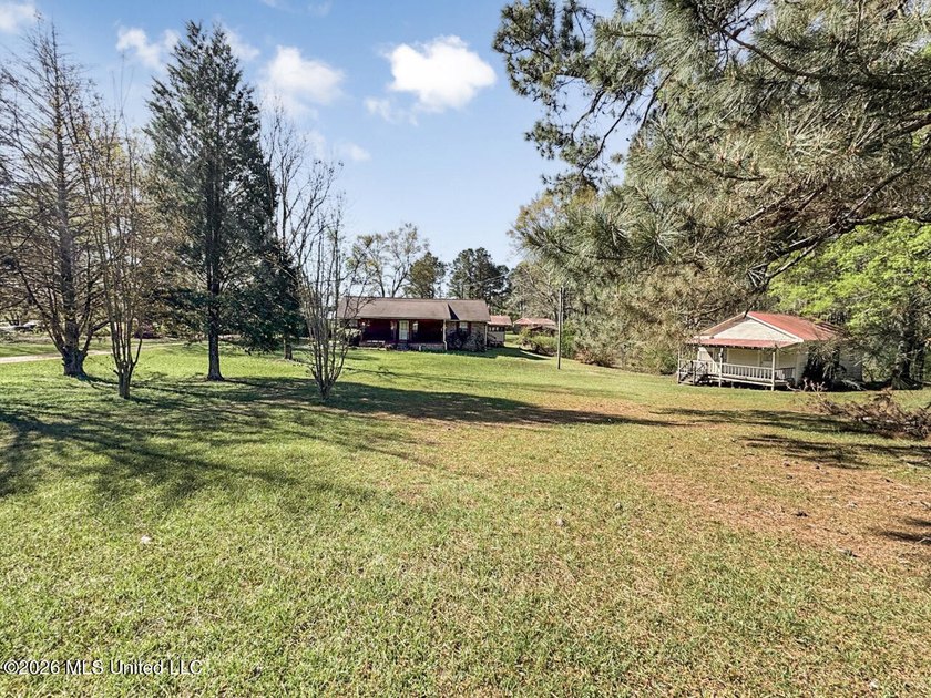 Located in a quiet country setting just minutes from town, 1560 - photo 38