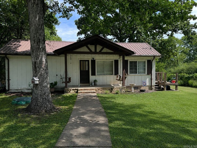 Conveniently located just minutes from Hot Springs and Entergy - photo 3