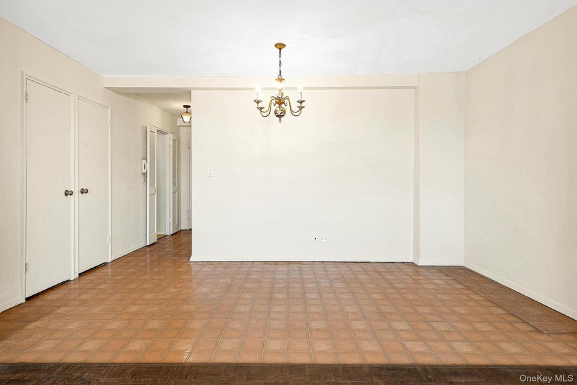 Welcome to this Rare to come by L shaped Studio, in The - photo 4