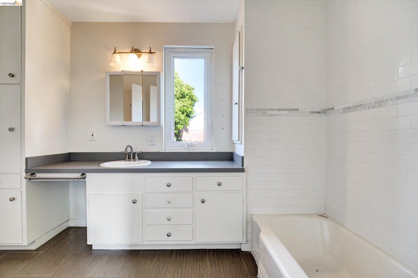 Charming property in Richmond's North &amp; East neighborhood set on - photo 31