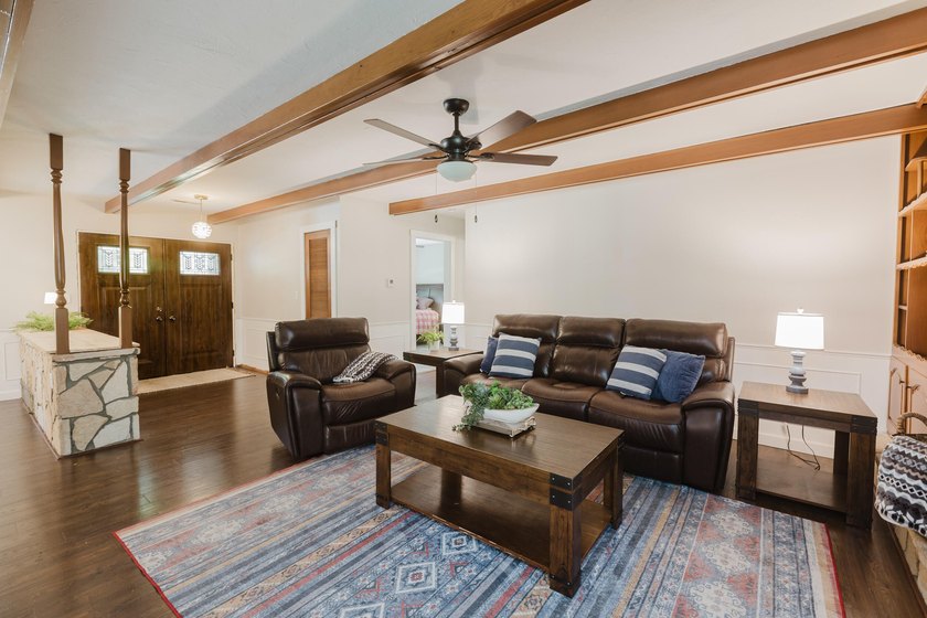Charming &amp; Recently refreshed, this Ranch Style Home blends - photo 4