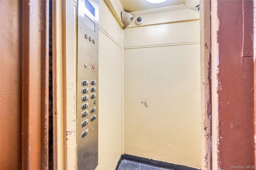 Welcome to this exceptional multi-family residential building - photo 6