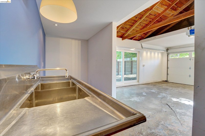 Charming property in Richmond's North &amp; East neighborhood set on - photo 46