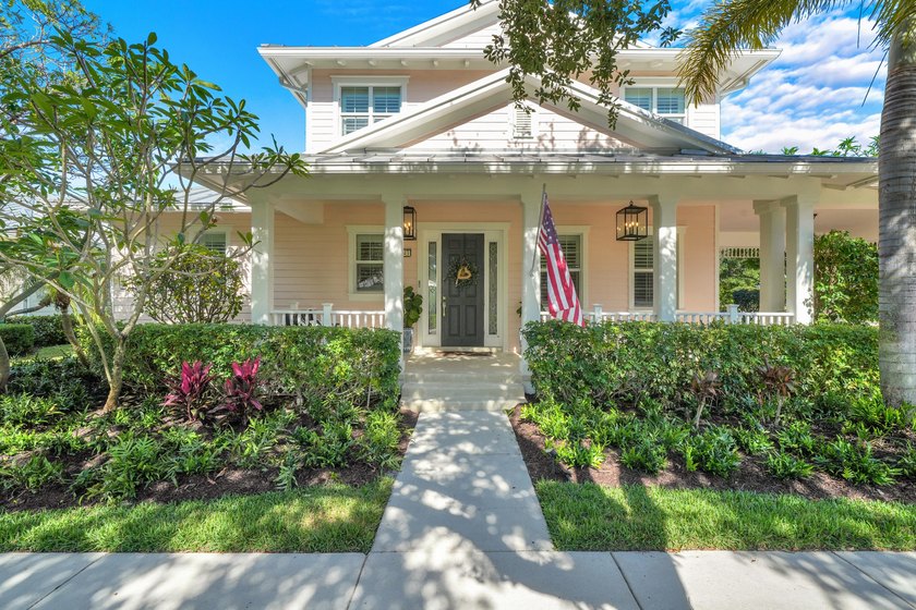 4 BR, 3.5BA expertly renovated masterpiece w/ heat/chilled pool - photo 7