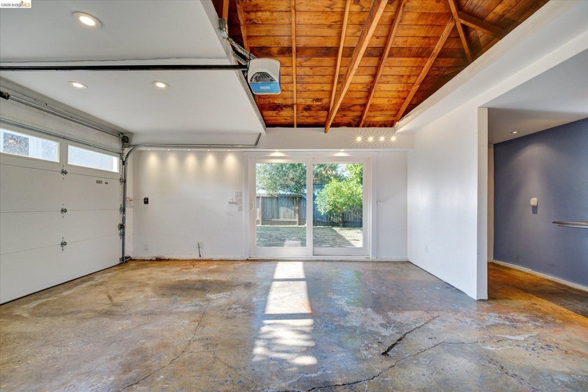 Charming property in Richmond's North &amp; East neighborhood set on - photo 49