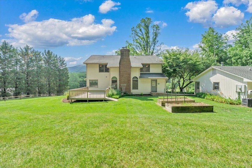 Enjoy breathtaking, majestic views of Fort Lewis Mountain from - photo 6