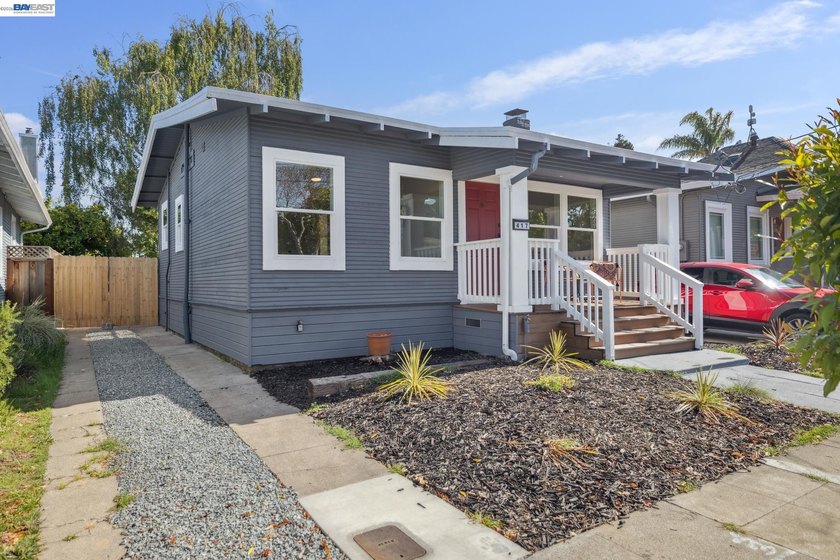 TRANSPARENT PRICE. Welcome to 417 Lincoln Ave, a renovated 2-bed - photo 2