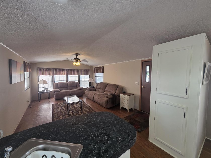 Easy to maintain and in a park RIGHT ON Castle Rock Lake! This - photo 2