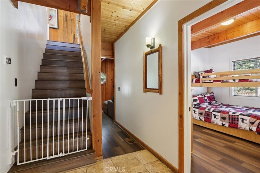 Moonridge mountain chalet with ski slope views! Nestled in the - photo 17